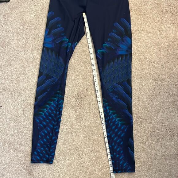 Alo Yoga Airbrushed Feather Leggings Size S Blue Green Anthropologie - Picture 9 of 9